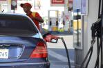La oposición y transportistas cuestionan alza de los combustibles y piden transparencia al Gobierno