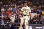 Misiorowski logra 11 ponches y los Cerveceros igualan récord de MLB