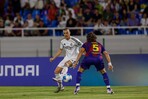 Real Madrid y Barcelona llenan de fútbol una noche vibrante en Santo Domingo