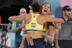 Brasileñas vencen a canadienses en tenso partido por el oro de voleibol de playa