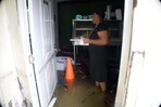 “Nos quedamos sin nada”: lluvias afectan hogares en el Ensanche Quisqueya
