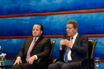 Leonel se reúne con delegación del Gobierno y le sugiere no tomar medidas que afecten al pueblo
