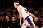 Austin Reaves se lesiona el músculo oblicuo y se suma a la baja indefinida de Doncic en los Lakers