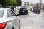 El COE advierte lluvias se desplazarán hacia el oeste; Gobierno evalúa daños por inundaciones