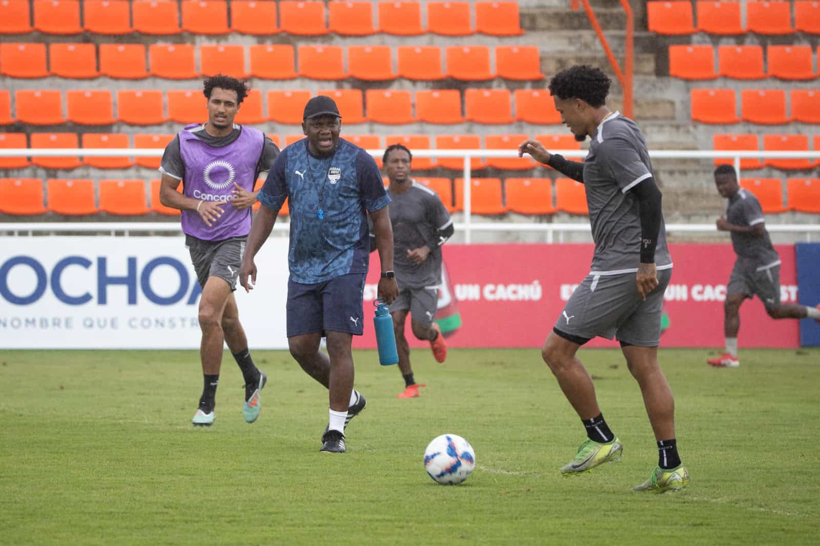 Junior Scheldeur es desde junio de 2024 el entrenador del Cibao FC, con el que lidera la liga dominicana de fútbol
