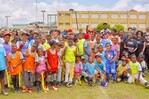 Byron Matos lidera clínica de Flag Football para cientos de estudiantes dominicanos