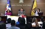¿La prohibición de la JCE de publicar encuestas políticas viola la libertad de expresión?