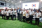 Presidente Abinader entrega 2,000 títulos de propiedad en el polideportivo Domingo Savio