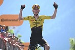 Sepp Kuss corona la etapa reina del Giro y entra al club de las tres grandes