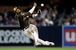Fernando Tatis Jr. prueba versatilidad con su regreso al cuadro