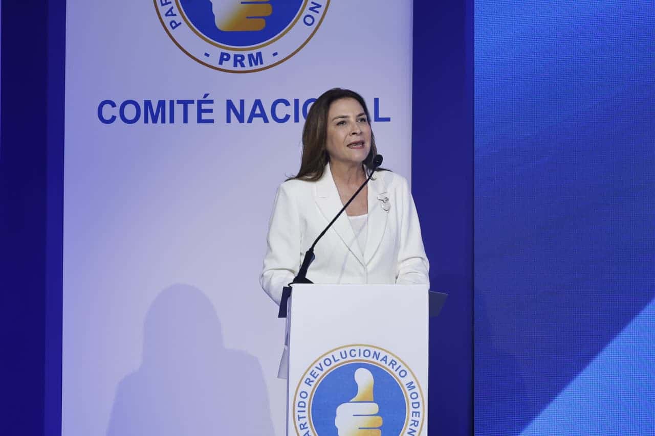 La alcaldesa del Distrito Nacional y secretaria general del PRM, Carolina Mejía.