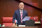 Senador Taveras Guzmán somete proyecto para eliminar la prisión por difamación del Código Penal