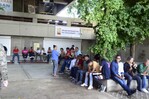 Largas filas y quejas por lentitud marcan jornada de cedulación en Santiago