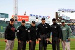 Hazaña cumplida: Félix Neón debuta como árbitro de Grandes Ligas en el juego Detroit-Boston