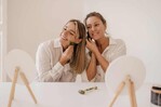 Lo que heredamos de mamá: la huella biológica que define quiénes somos