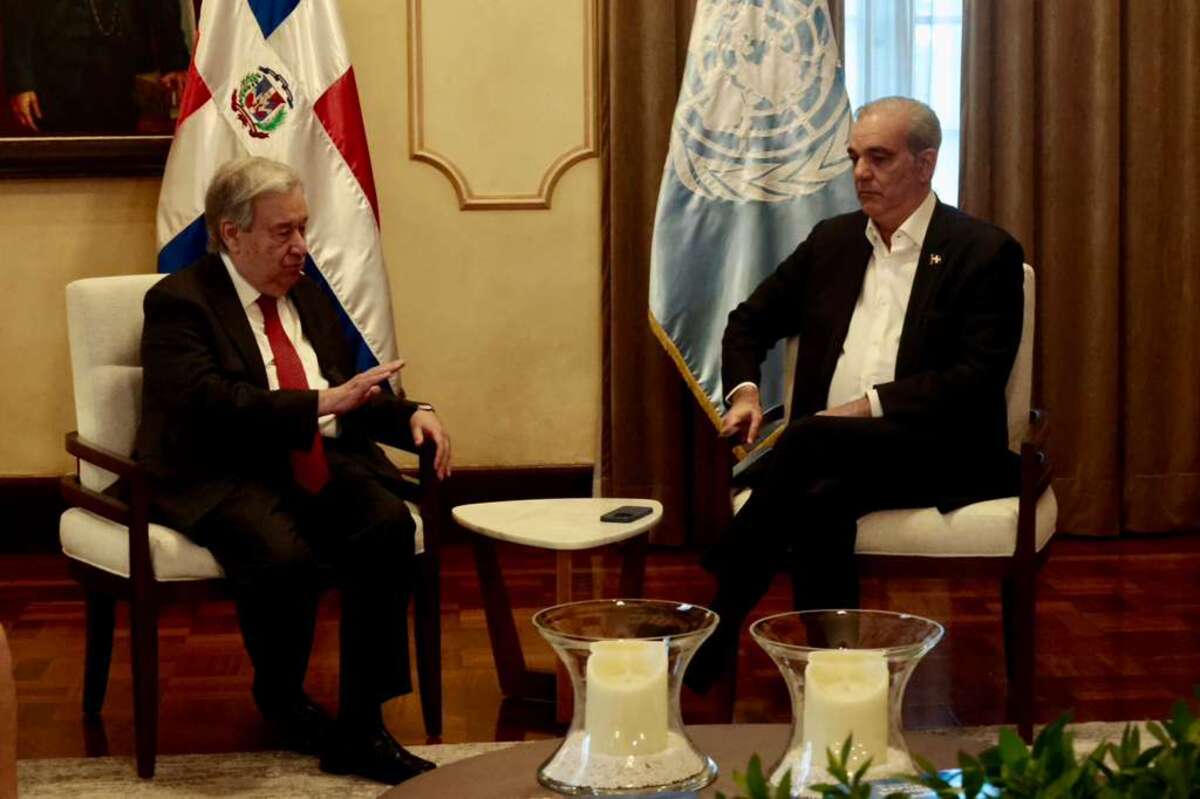 El presidente de la República, Luis Abinader, sostiene una reunión en el Palacio Nacional con el secretario general de la Organización de las Naciones Unidas (ONU), António Guterres