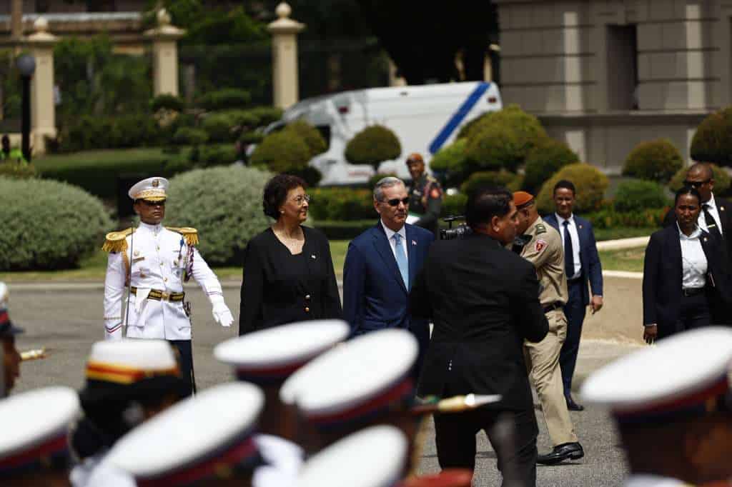 isita oficial de la presidenta de Surinam, Jennifer Geerlings-Simons a la República Dominicana este 1 de junio de 2026.