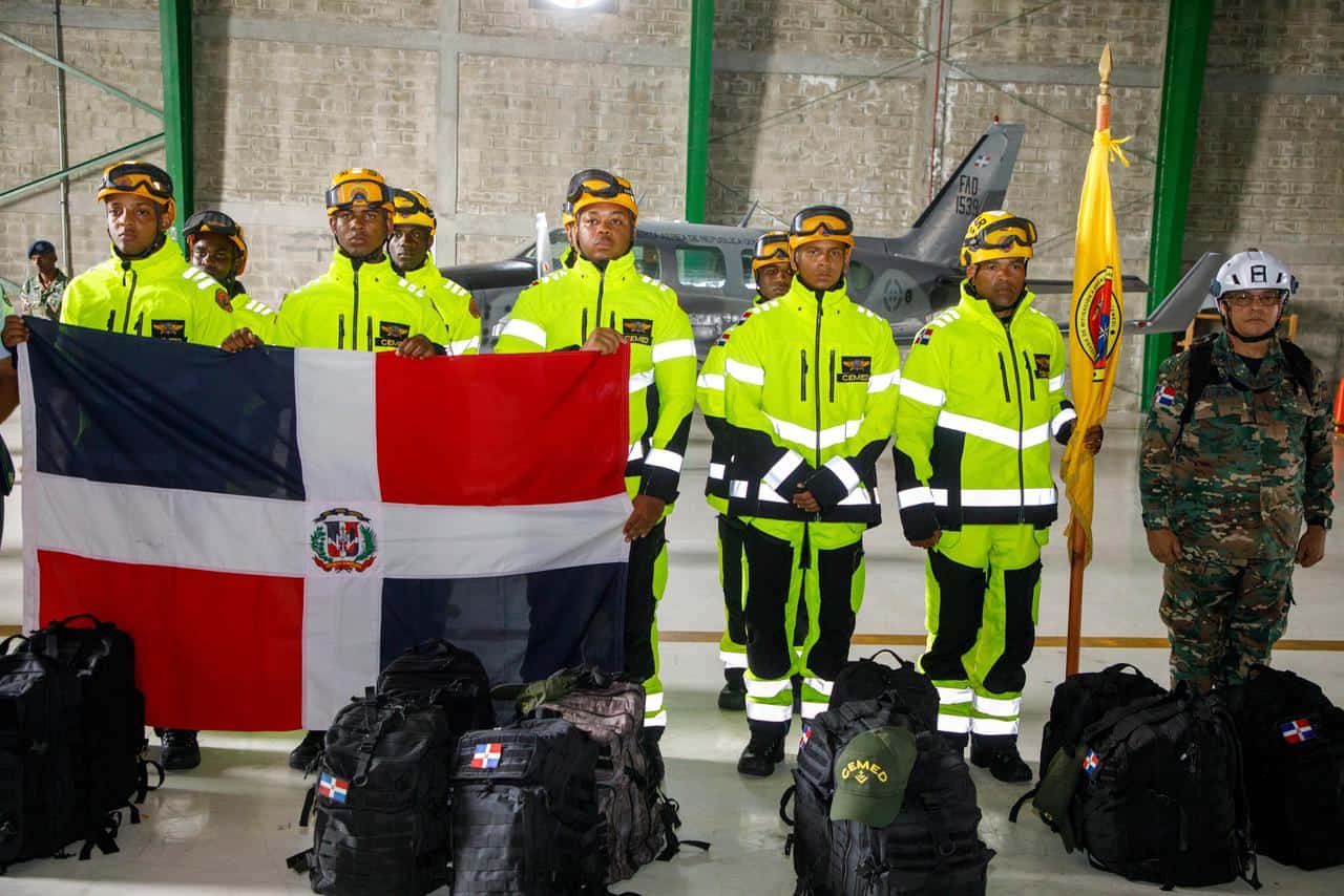 Equipo especializado de búsqueda y rescate en estructuras colapsadas que irá a colaborar en Venezuela.