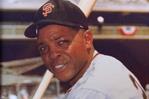 Willie Mays hizo sentir el poder de su bate