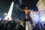 Marea albiceleste colma calles de Argentina tras vencer a Inglaterra y pasar a la final