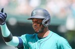 Víctor Robles guía la ofensiva de los Marineros ante los Atléticos