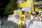 Tadej Pogacar conquista su tercera etapa del Tour de Francia y es más líder que nunca
