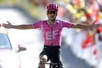 El ecuatoriano Richard Carapaz gana la 18ª etapa del Tour de Francia