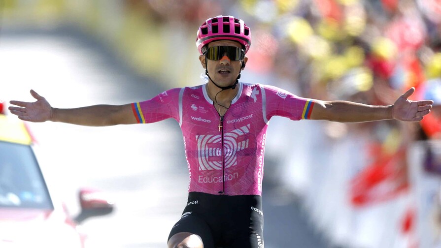 El ecuatoriano Richard Carapaz gana la 18ª etapa del Tour de Francia