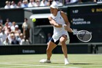 Iga Swiatek arrolla a Pliskova y sigue imbatible en su defensa de Wimbledon