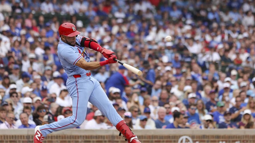 Joshua Báez pasa de su gran debut a la prueba de la paciencia en MLB