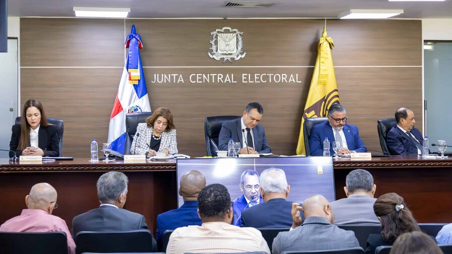 La JCE prohíbe publicar encuestas para evitar promoción electoral anticipada