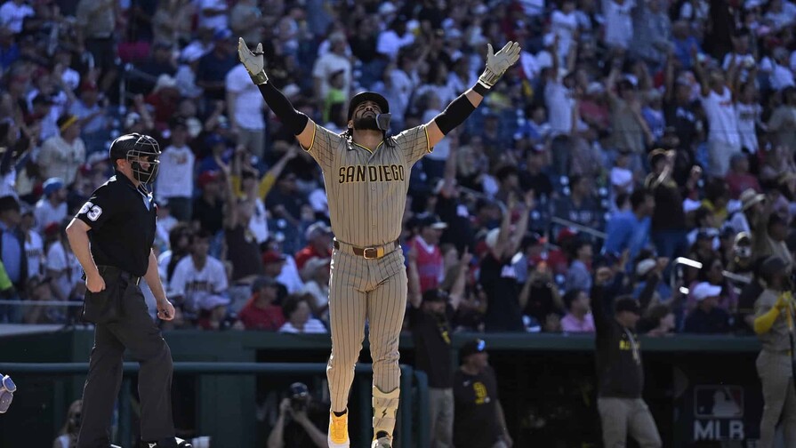 Fernando Tatis Jr. pega sus jonrones 18 y 19