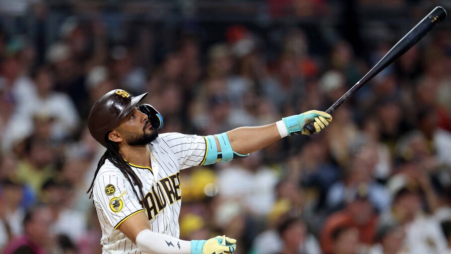 Tatis Jr. alcanza 25 jonrones por cuarta vez y Sánchez gana su 18 Resumen MLB: Fernando Tatis Jr. y Manny Machado la sacan en la misma entrada; Hernández da el 24