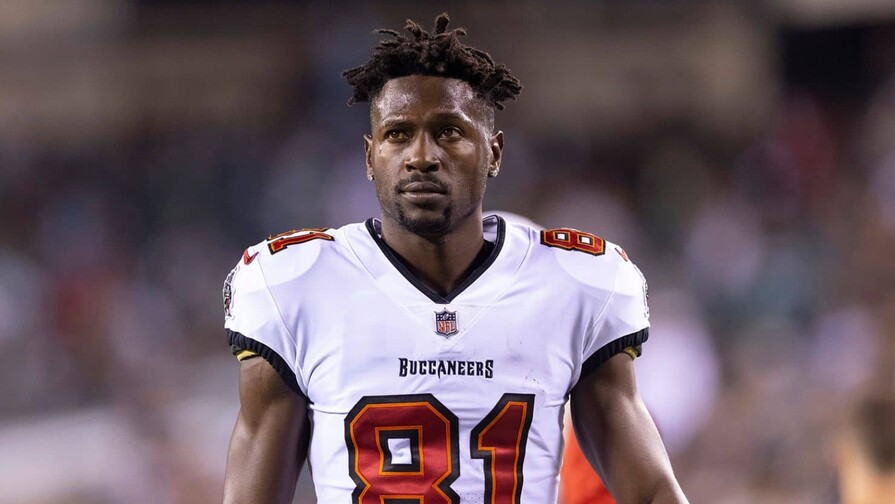 Exjugador de NFL Antonio Brown llega a acuerdo para evitar cárcel por intento de homicidio