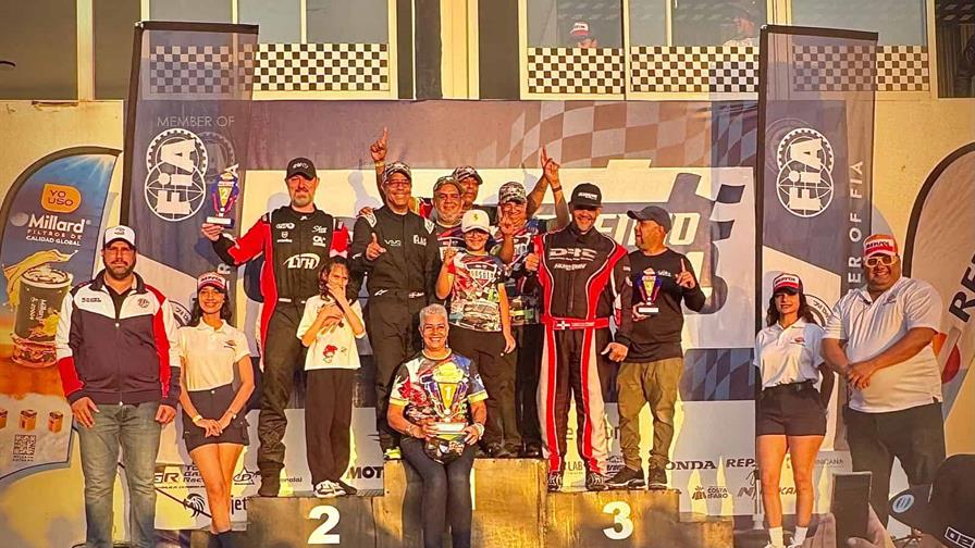 Tomás Urbaez corona un regreso perfecto en Grand Prix de velocidad Jonathan Basden se corona campeón en el automovilismo