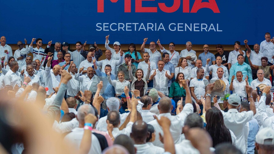 Ángel Pire Sánchez respalda candidatura de Carolina Mejía en PRM