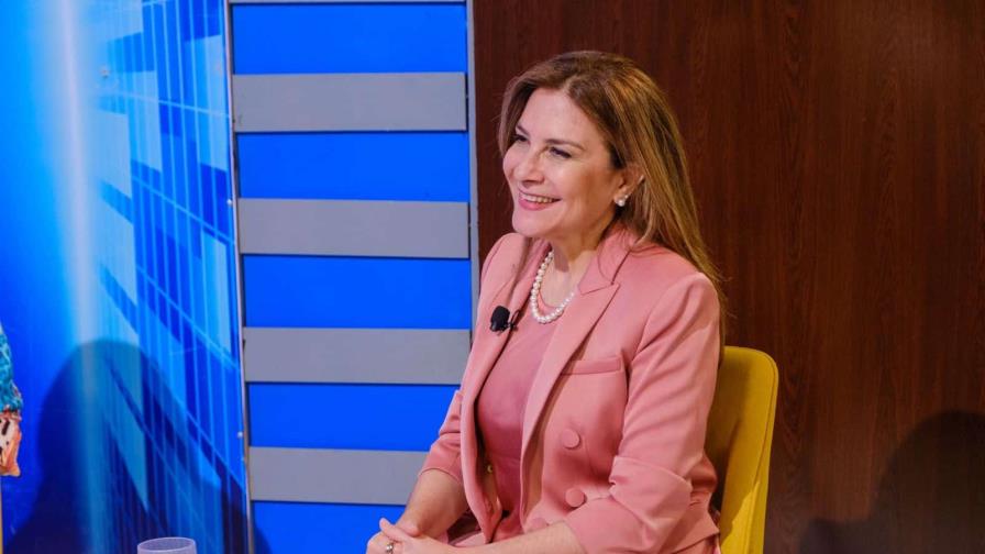 Carolina Mejía dice que su aspiración a la candidatura presidencial no choca con rol de alcaldesa