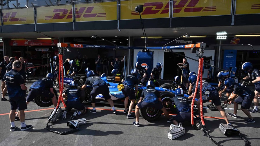 F1: Russell reina en el caos y se apunta la victoria en Azerbaiyán Los pilotos de F1 no están convencidos ante anuncio de carreras más cortas en 2027
