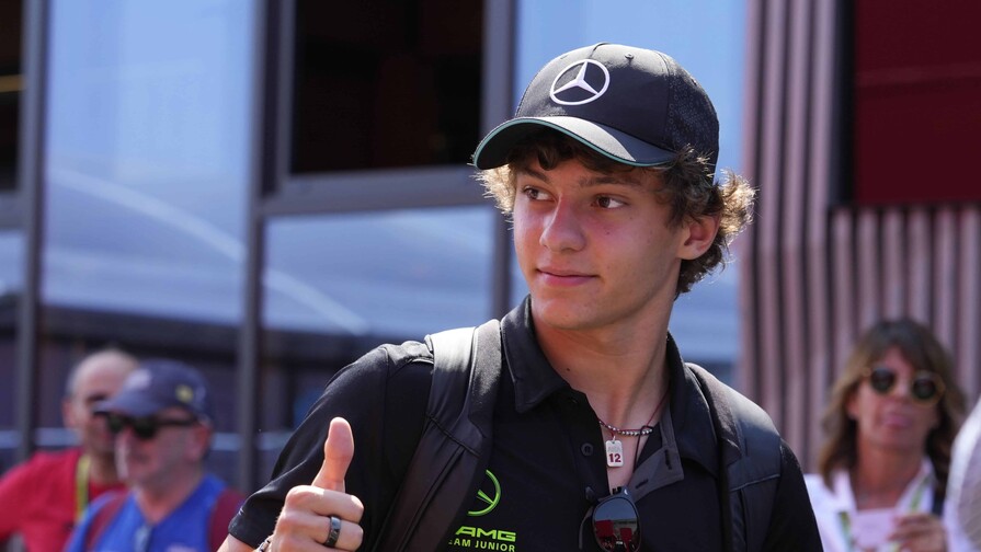 Russell enfría la euforia de los tifosi en ensayos libres en Monza La Fórmula 1 llega a una Italia con el corazón partío: ¿Ferrari o Antonelli?