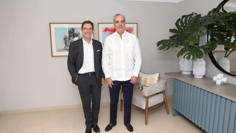 Presidente de Google Cloud para América Latina visita a Luis Abinader en Santiago