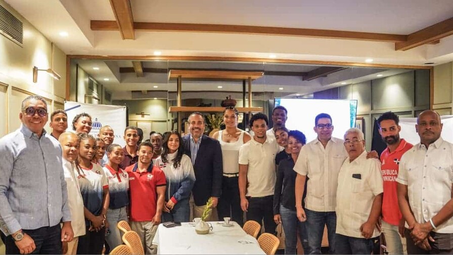 Inefi agasaja a los medallistas centroamericanos provenientes de los Juegos Escolares 2023 y 2025