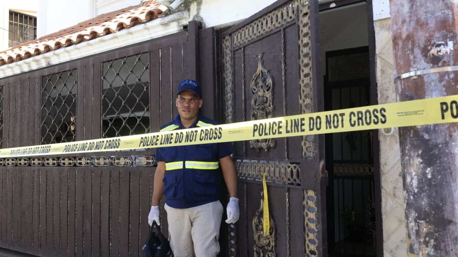 Leonel reacciona a violencia en el país y el ataque a Julián Oro Duro Lo que se sabe hasta ahora del asalto a la casa de Julián Oro Duro en el que murió su esposa
