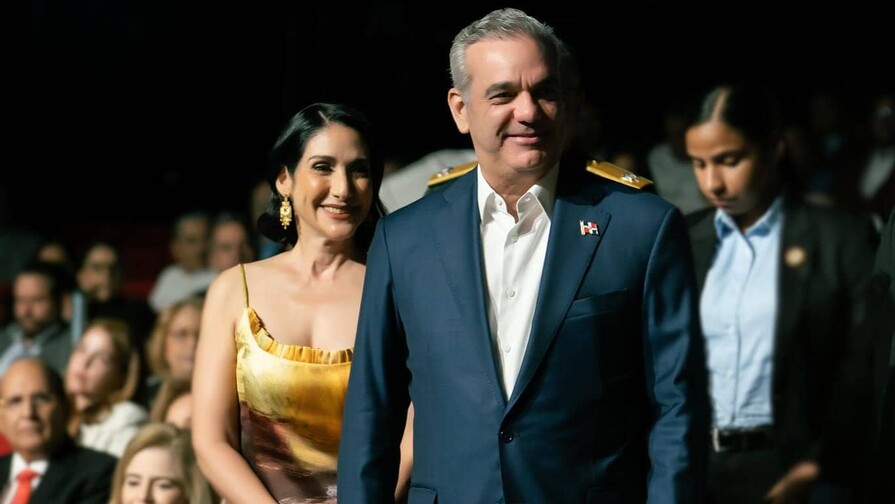 Abinader felicita a Raquel Arbaje por su cumpleaños: “Qué dichoso soy al tenerte”