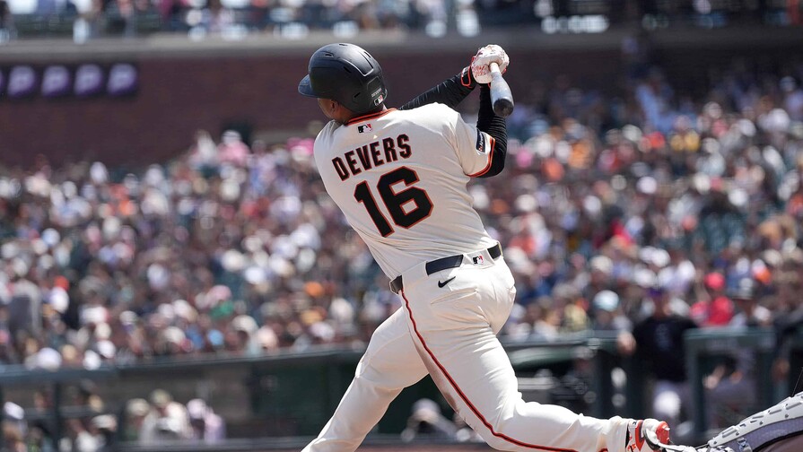 Rafael Devers alcanza los 30 jonrones por quinta vez