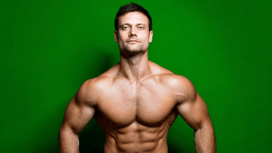 Muere ahogado en Tailandia Connor Murphy, influencer fitness ligado al “looksmaxxing”