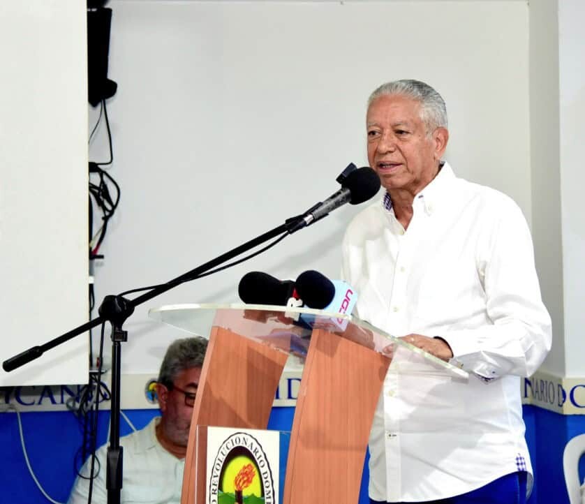 Miguel Vargas propone alianza opositora para el 2028