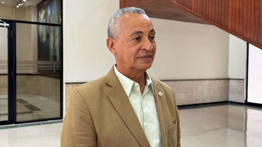 Exoneraciones de vehículos legisladores en nuevo proyecto de ley