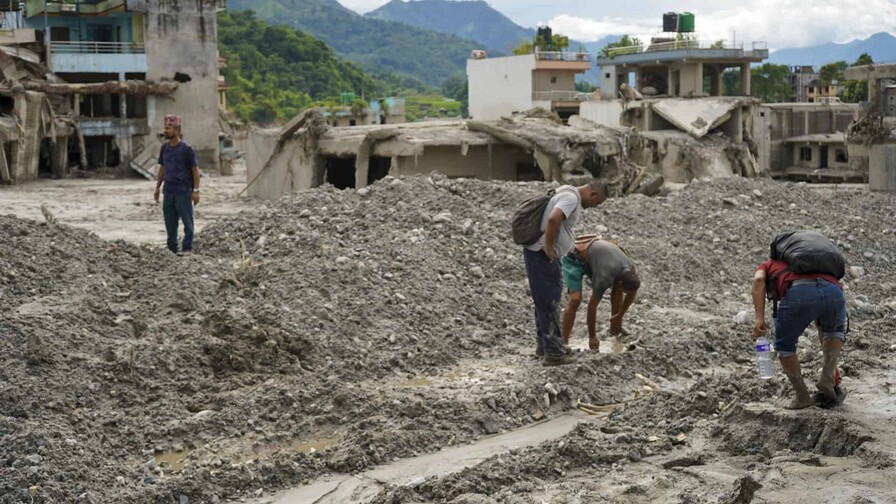 Riada masiva en Nepal puede repetirse en otras zonas con glaciares
