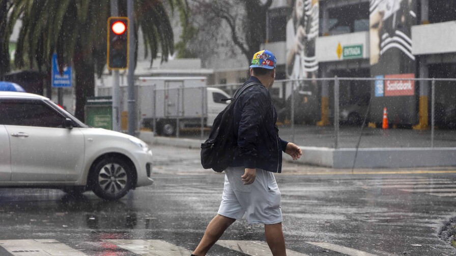 El COE mantiene en alerta al Gran Santo Domingo, San Juan y otras provincias por vaguada