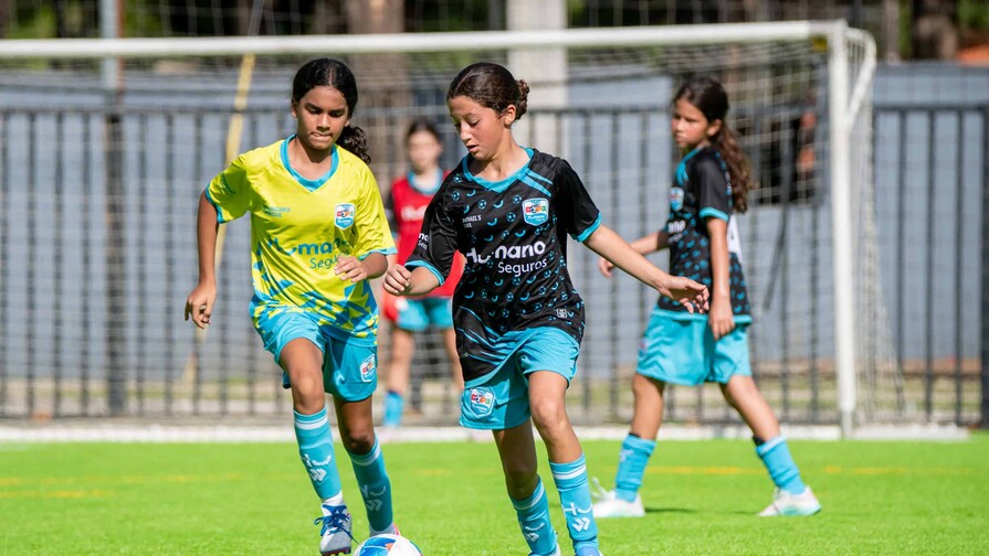 Copa Humano Seguros de Fútbol llega a semifinales en ambas ramas